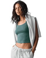 Vista lateral Short Alo Yoga Accolade Athletic Heather Grey Cinza