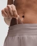 Short Lululemon Hotty Hot High - Rise Lined 4” - Lululemon - 9250073 - 1