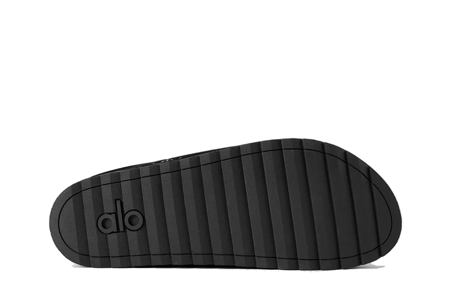 Vista lateral Slipper Alo Yoga Recovery Black Preto