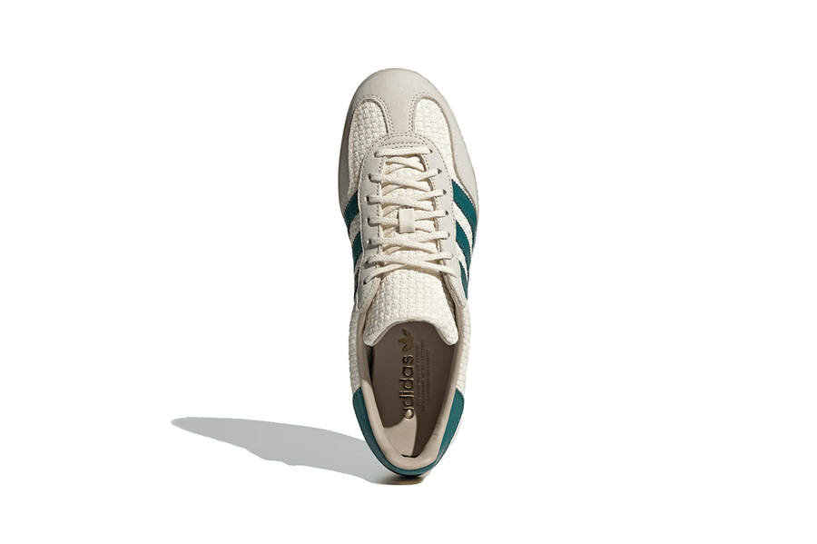 Vista lateral do Adidas Adidas Gazelle Indoor Cream White Preloved Teal mostrando design do cabedal e logo da marca
