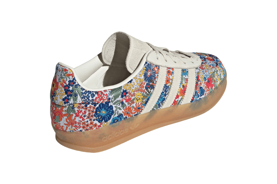 Vista superior do Adidas Adidas Gazelle Indoor Liberty London Floral Embroidery Multi-Color mostrando abertura, lingueta e cadarços