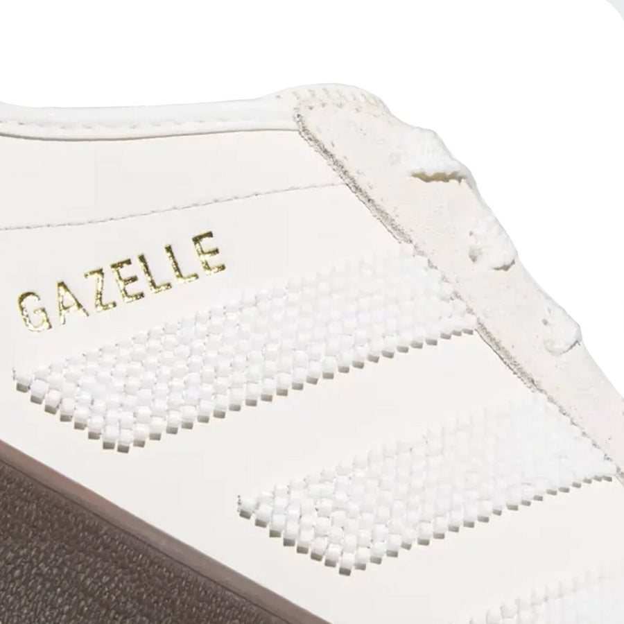 Vista traseira do Adidas adidas Gazelle Indoor x Clot by Edison Chen Off White mostrando calcanheira e detalhes do solado