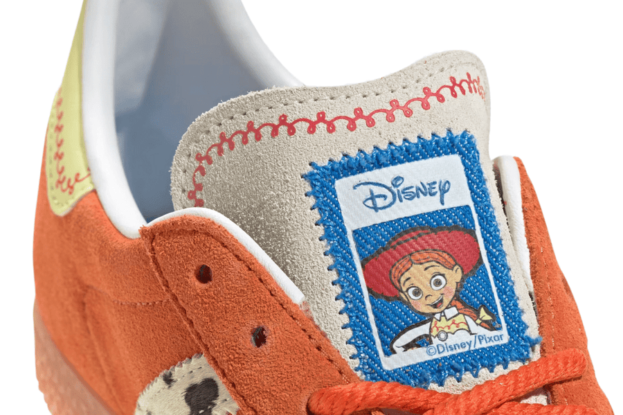 Vista na caixa do Adidas Adidas Gazelle R Disney Pixar Toy Story mostrando embalagem original da marca