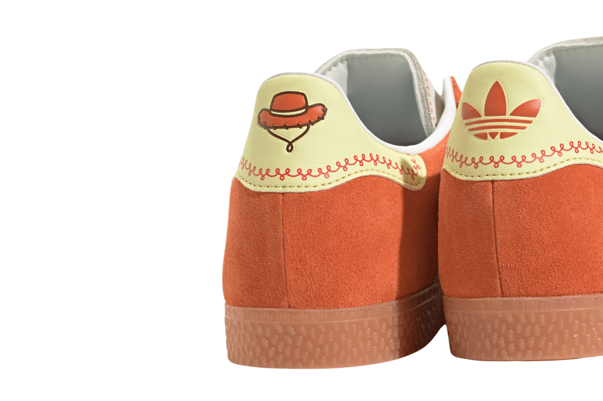 Tênis Adidas Gazelle R Disney Pixar Toy Story Laranja - Adidas - JI0073 - 1