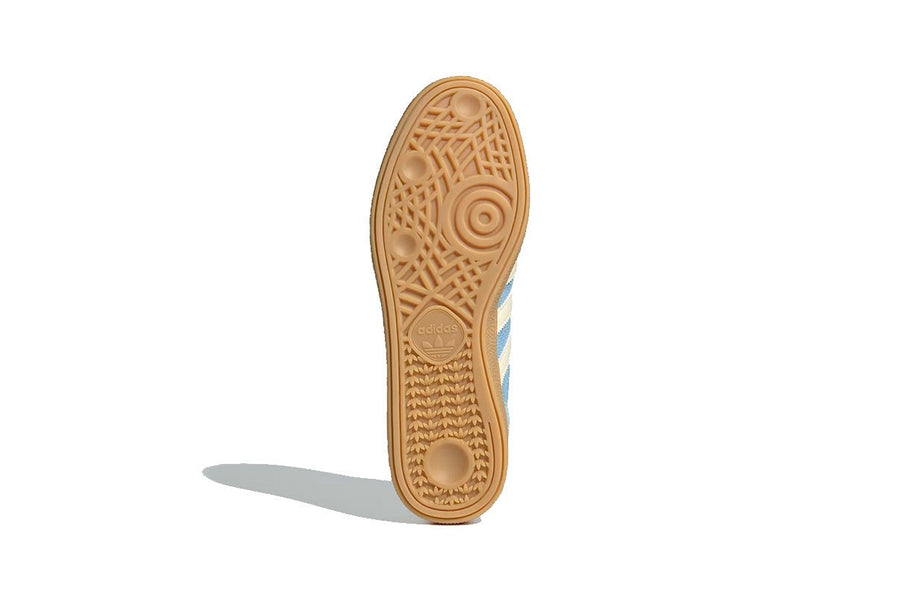 Vista na caixa do Adidas Adidas Handball Spezial Clear Sky White Warm Sandstone mostrando embalagem original da marca