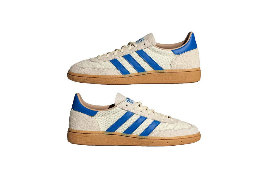 Vista em detalhe do Adidas Adidas Handball Spezial Cream White Blue Warm Sandstone mostrando textura do material e acabamento