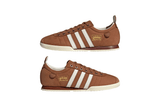 Vista em detalhe do Adidas Adidas Samba 62 'Wild Brown' mostrando textura do material e acabamento