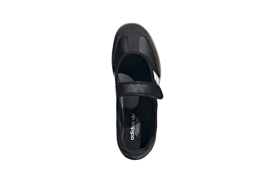 Vista lateral do Adidas Adidas Samba Jane 'Black White Gum' mostrando design do cabedal e logo da marca