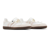 Vista frontal do Adidas Adidas Samba Jane Chalk White Wonder Quartz mostrando biqueira e costuras