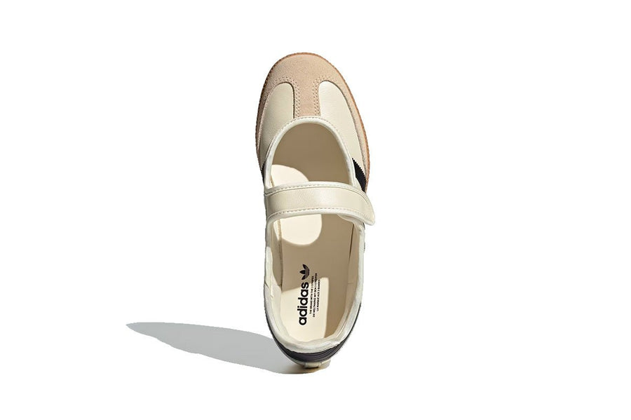 Vista na caixa do Adidas Adidas Samba Jane Cream Black Gum mostrando embalagem original da marca