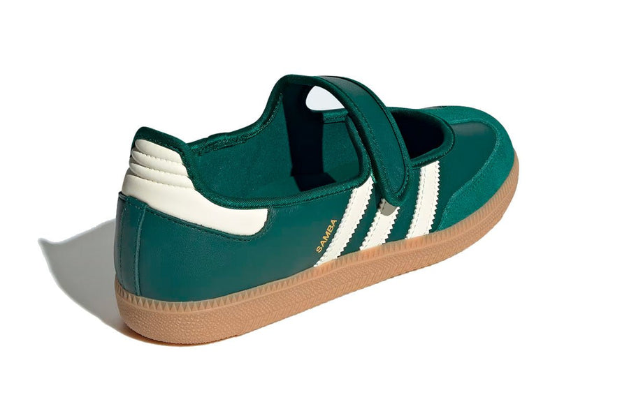 Vista superior do Adidas Adidas Samba Jane Green White Gum mostrando abertura, lingueta e cadarços
