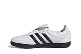 Vista lateral do Adidas Adidas Samba LT Cloud White Core Black Black Sole mostrando design do cabedal e logo da marca