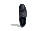 Vista lateral do Adidas Adidas Samba LT Core Black / Off White / Gum mostrando design do cabedal e logo da marca