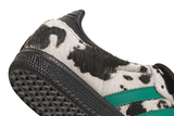 Vista na caixa do Adidas Adidas Samba LT Cow Print Black White mostrando embalagem original da marca