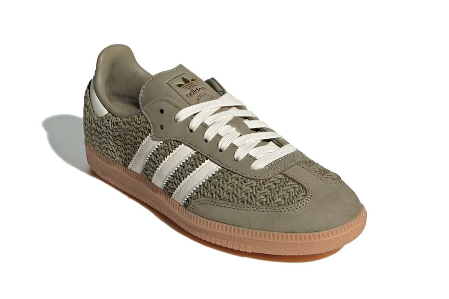 Vista traseira do Adidas Adidas Samba OG Crochet Pack Orbit Green mostrando calcanheira e detalhes do solado