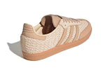 Vista superior do Adidas Adidas Samba OG Crochet Pack Sand Strata mostrando abertura, lingueta e cadarços