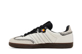 Vista lateral do Adidas adidas Samba Og Dia de Muertos Pack Off White mostrando design do cabedal e logo da marca