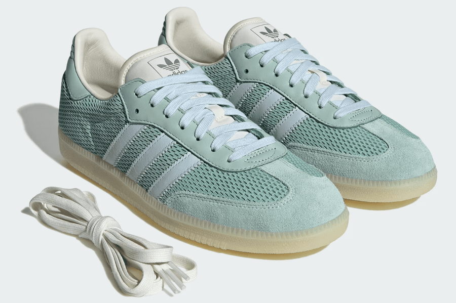Vista na caixa do Adidas Adidas Samba OG Hazy Green Sky Tint mostrando embalagem original da marca
