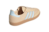 Vista frontal do Adidas Adidas Samba OG Sanda Strata Sky Tint mostrando biqueira e costuras