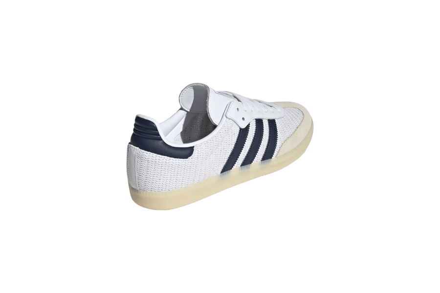 Vista frontal do Adidas Adidas Samba OG White Night Indigo mostrando biqueira e costuras