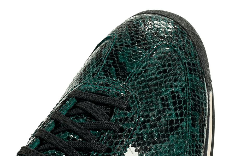 Vista na caixa do Adidas Adidas SL 72 OG Collegiate Green Snakeskin mostrando embalagem original da marca