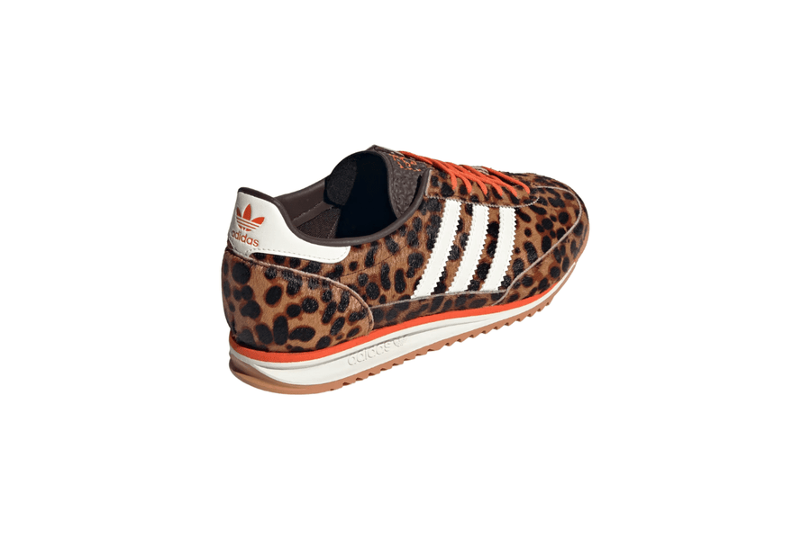 Vista superior do Adidas Adidas SL 72 OG Leopard Print mostrando abertura, lingueta e cadarços