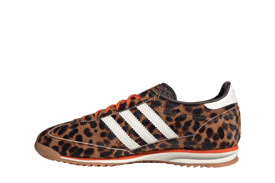 Vista lateral do Adidas Adidas SL 72 OG Leopard Print mostrando design do cabedal e logo da marca