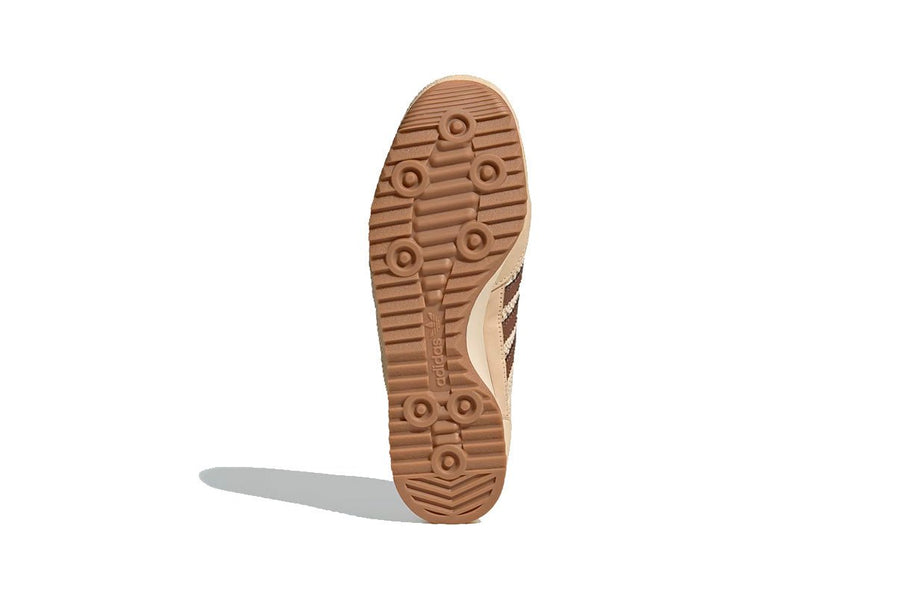 Vista frontal do Adidas Adidas SL 72 OG Sand Strata Preloved Brown Cream White mostrando biqueira e costuras