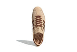 Vista do solado do Adidas Adidas SL 72 OG Sand Strata Preloved Brown Cream White mostrando padrão de tração e tecnologia de amortecimento