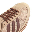 Vista na caixa do Adidas Adidas SL 72 OG Sand Strata Preloved Brown Cream White mostrando embalagem original da marca