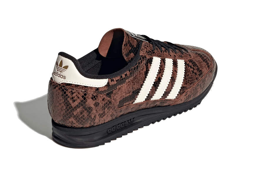 Vista superior do Adidas Adidas SL 72 OG Snakeskin Preloved Brown mostrando abertura, lingueta e cadarços
