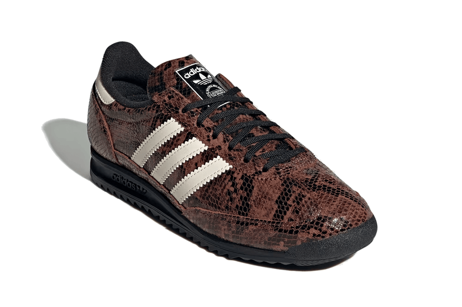 Vista traseira do Adidas Adidas SL 72 OG Snakeskin Preloved Brown mostrando calcanheira e detalhes do solado