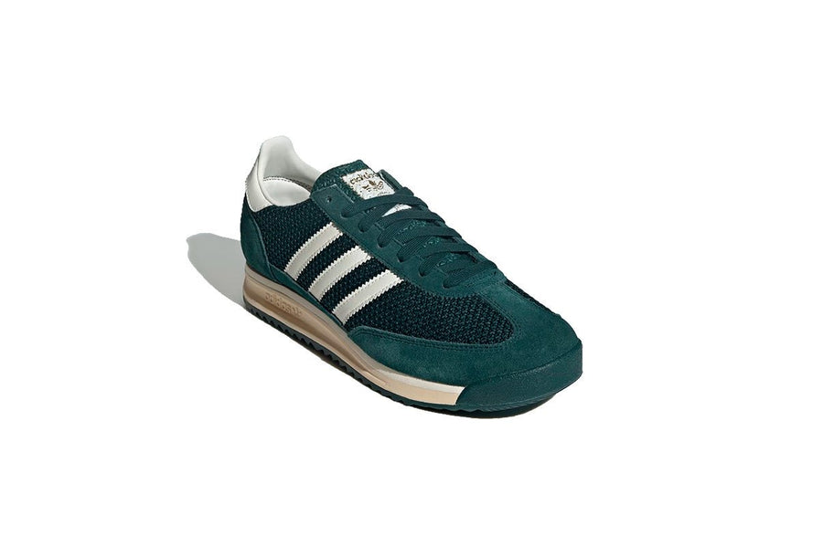 Vista traseira do Adidas Adidas SL 72 RS Aurora Ivy Off White mostrando calcanheira e detalhes do solado