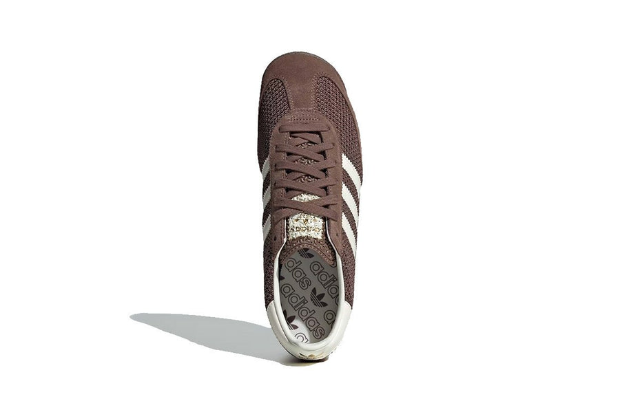 Vista do solado do Adidas Adidas SL 72 RS Earth Strata Warm Vanilla mostrando padrão de tração e tecnologia de amortecimento
