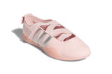 Vista traseira do Adidas Adidas Taekwondo Caroline Hu x CLOT Pink Silver mostrando calcanheira e detalhes do solado