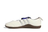Vista lateral do Adidas Adidas Taekwondo Caroline Hu x CLOT White Royal mostrando design do cabedal e logo da marca