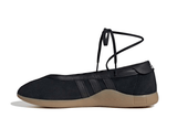 Vista lateral do Adidas Adidas Taekwondo Mei Ballet Black Gum mostrando design do cabedal e logo da marca