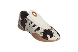 Vista frontal do Adidas Adidas Taekwondo Mei Cow Print (Women's) Animal Print mostrando biqueira e costuras