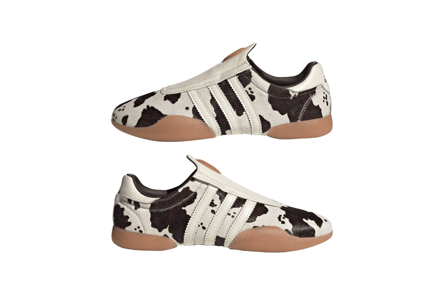 Vista em detalhe do Adidas Adidas Taekwondo Mei Cow Print (Women's) Animal Print mostrando textura do material e acabamento