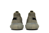 Vista superior do Yeezy adidas Yeezy Boost 350 V2 Granite mostrando abertura, lingueta e cadarços