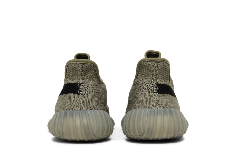 Vista superior do Yeezy adidas Yeezy Boost 350 V2 Granite mostrando abertura, lingueta e cadarços