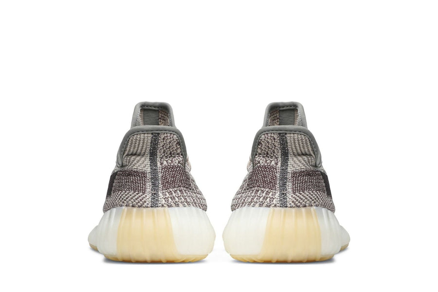 Vista superior do Yeezy adidas Yeezy Boost 350 V2 Zyon mostrando abertura, lingueta e cadarços