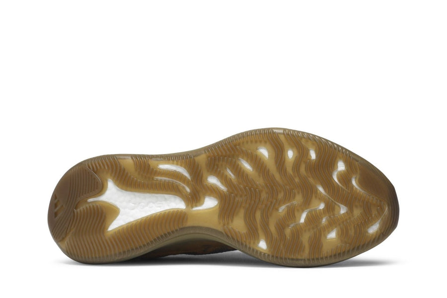 Vista traseira do Yeezy Adidas Yeezy Boost 380 Blue Oat mostrando calcanheira e detalhes do solado
