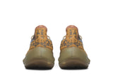 Vista superior do Yeezy Adidas Yeezy Boost 380 Blue Oat mostrando abertura, lingueta e cadarços