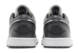 Vista superior do Jordan Nike Air Jordan 1 Low Dark Grey mostrando abertura, lingueta e cadarços