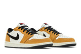 Vista frontal do Jordan Nike Air Jordan 1 Low Og Rookie of Year mostrando biqueira e costuras