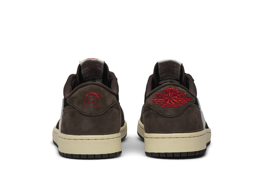 Vista superior do Jordan Nike Air Jordan 1 Low Og Sp x Travis Scott Mocha mostrando abertura, lingueta e cadarços