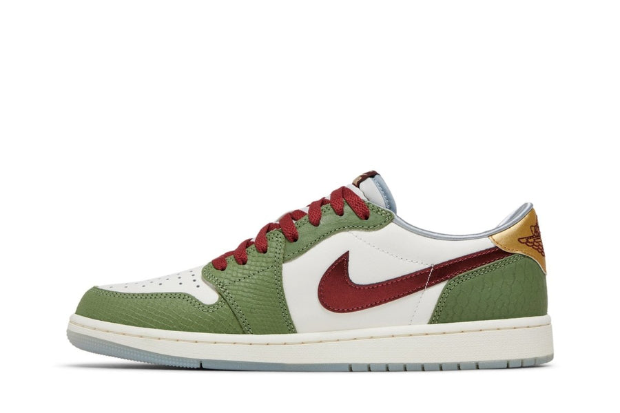 Vista lateral do Jordan Nike Air Jordan 1 Low Og Year of Dragon Chinese New Year mostrando design do cabedal e logo da marca