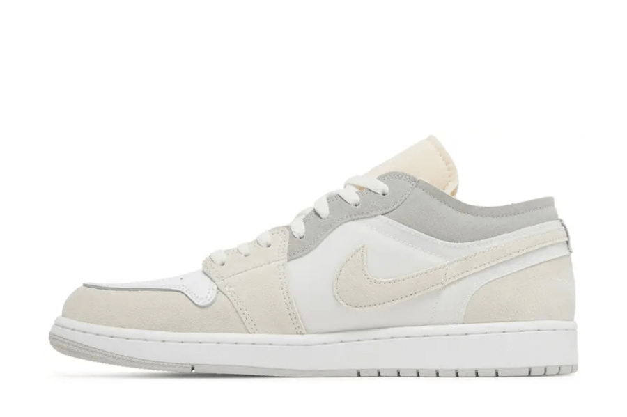 Vista lateral do Jordan Nike Air Jordan 1 Low SE Craft Inside Out White Phantom mostrando design do cabedal e logo da marca