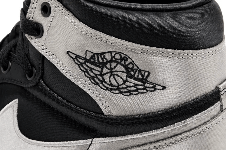 Tênis Nike Air Jordan 1 Retro High OG 'Satin Shadow' Prateado por Tênis Nike Air Jordan 1 Retro High OG 'Satin Shadow' Prateado por